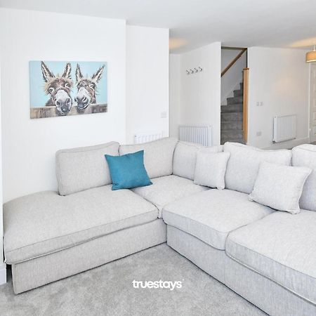 Regal House By True Stays - 3 Bedroom House In Stoke-On-Trent Bagian luar foto