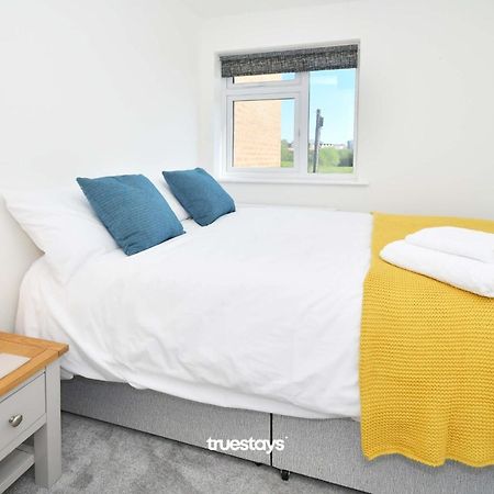 Regal House By True Stays - 3 Bedroom House In Stoke-On-Trent Bagian luar foto