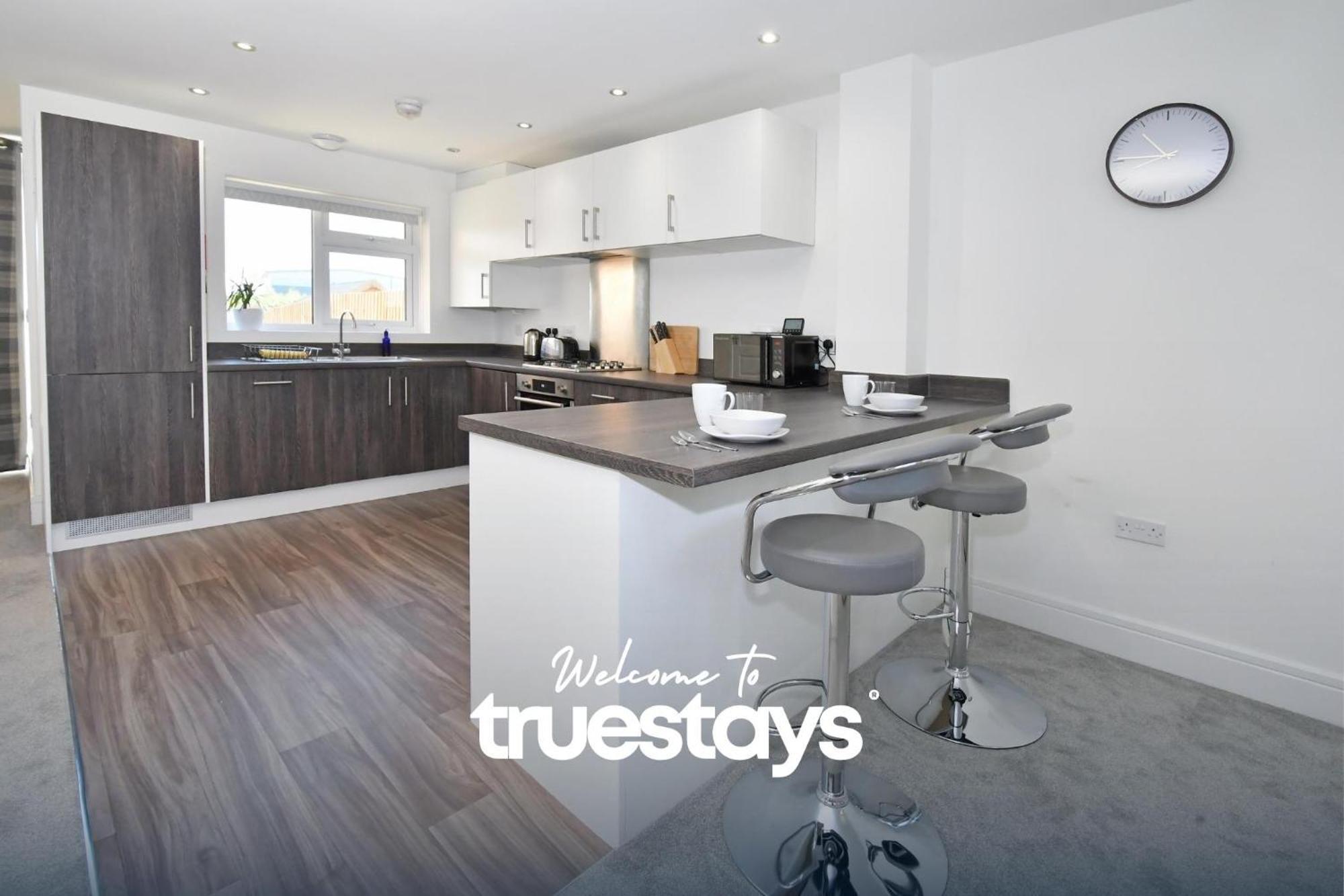 Regal House By True Stays - 3 Bedroom House In Stoke-On-Trent Bagian luar foto