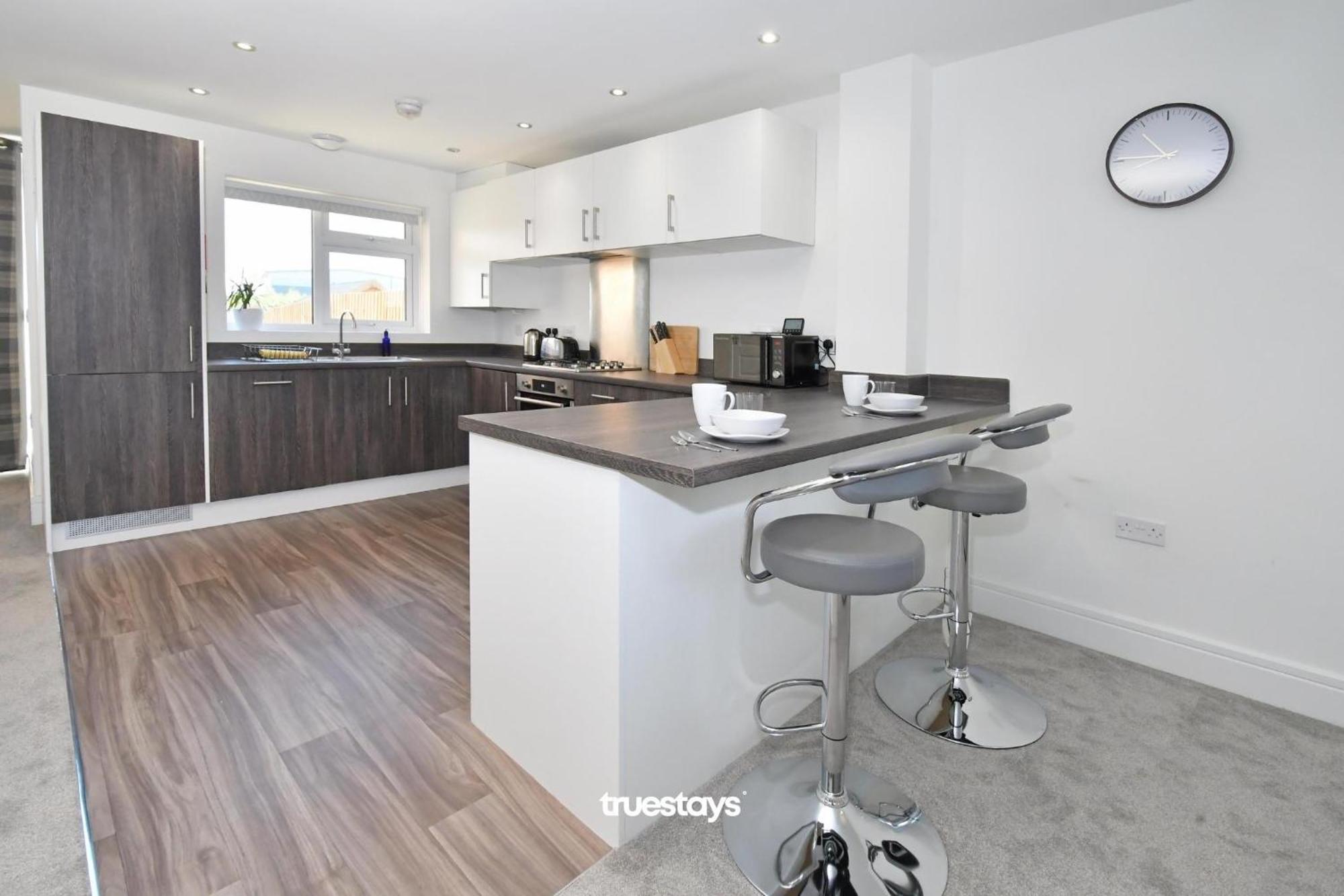 Regal House By True Stays - 3 Bedroom House In Stoke-On-Trent Bagian luar foto