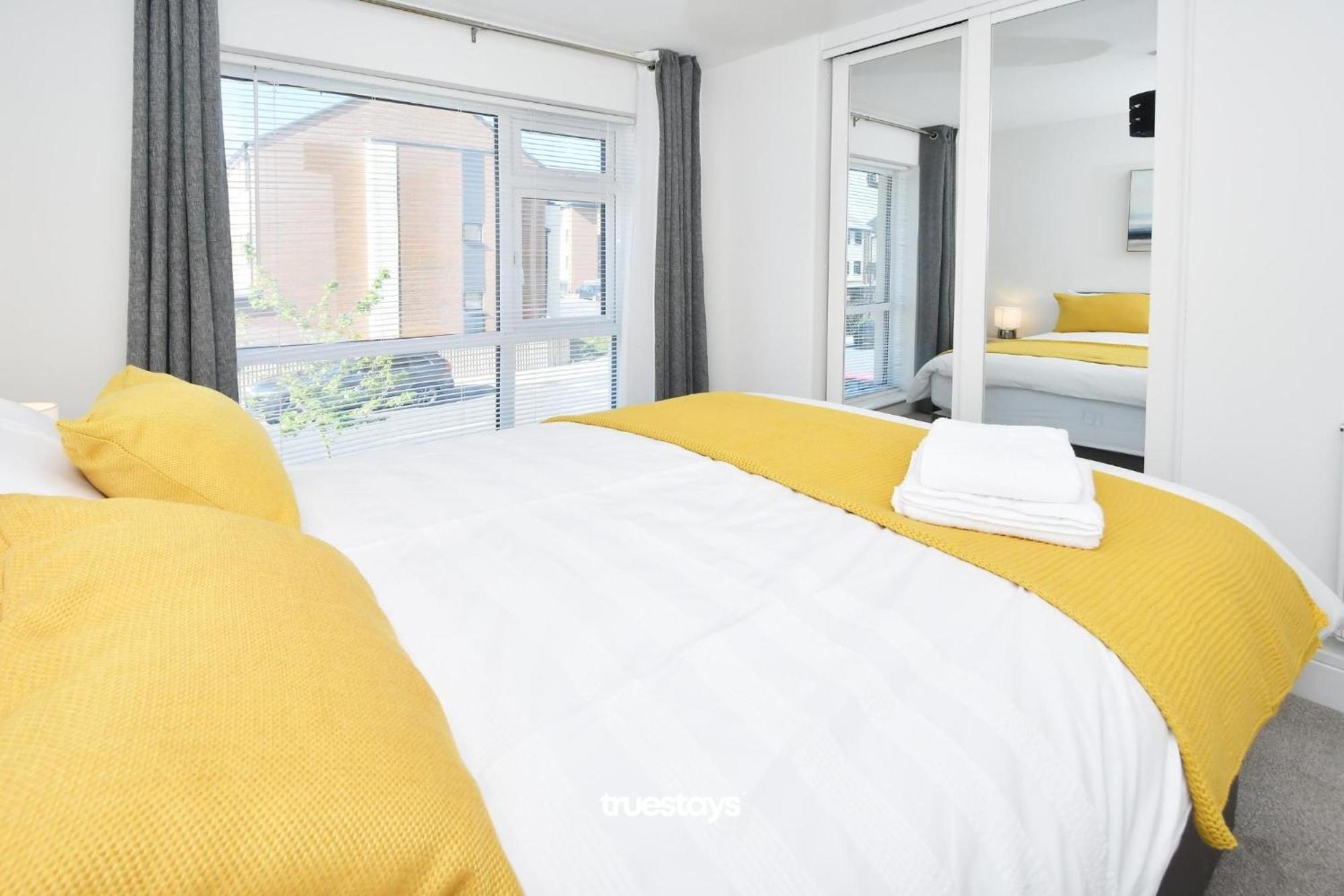 Regal House By True Stays - 3 Bedroom House In Stoke-On-Trent Bagian luar foto
