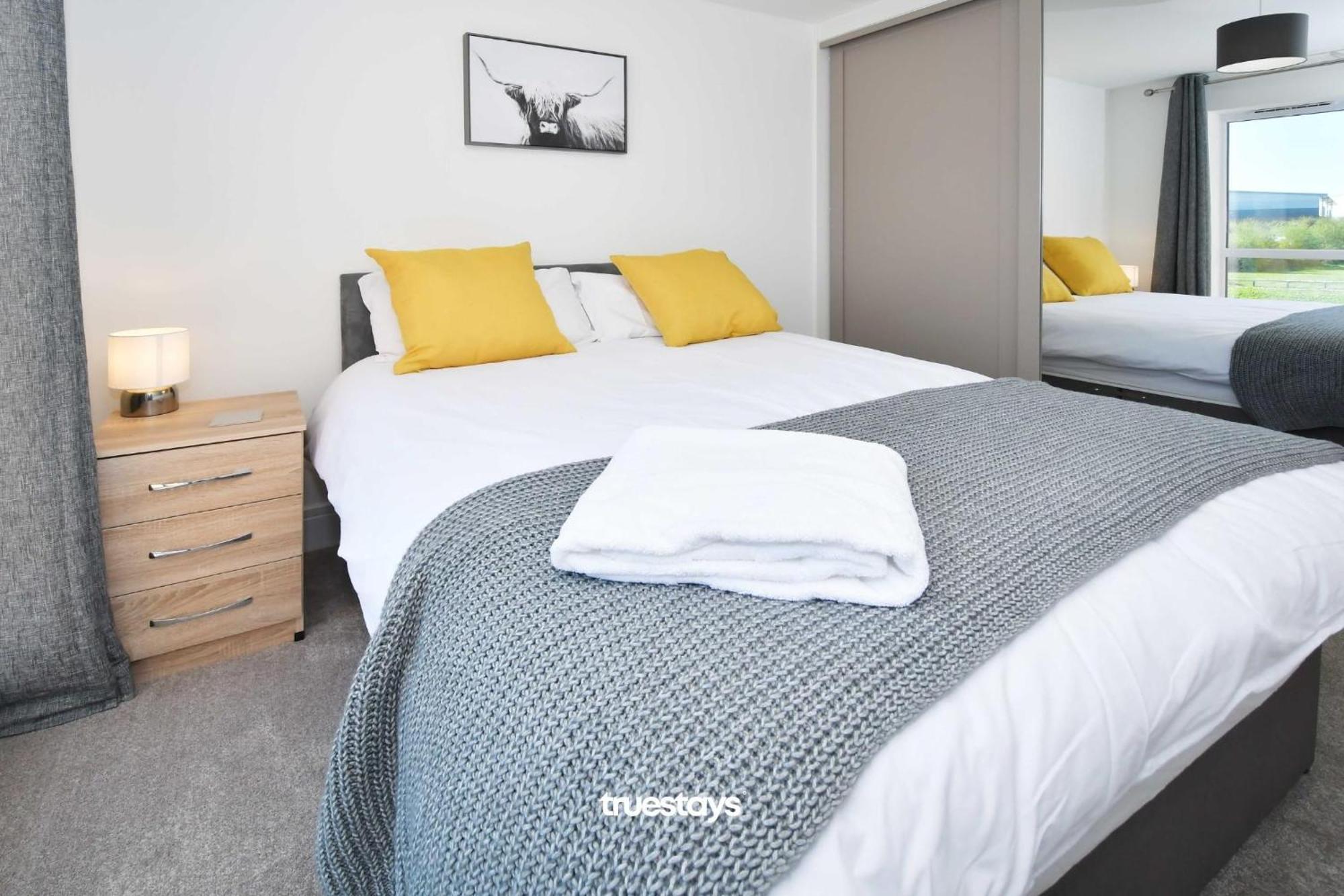 Regal House By True Stays - 3 Bedroom House In Stoke-On-Trent Bagian luar foto