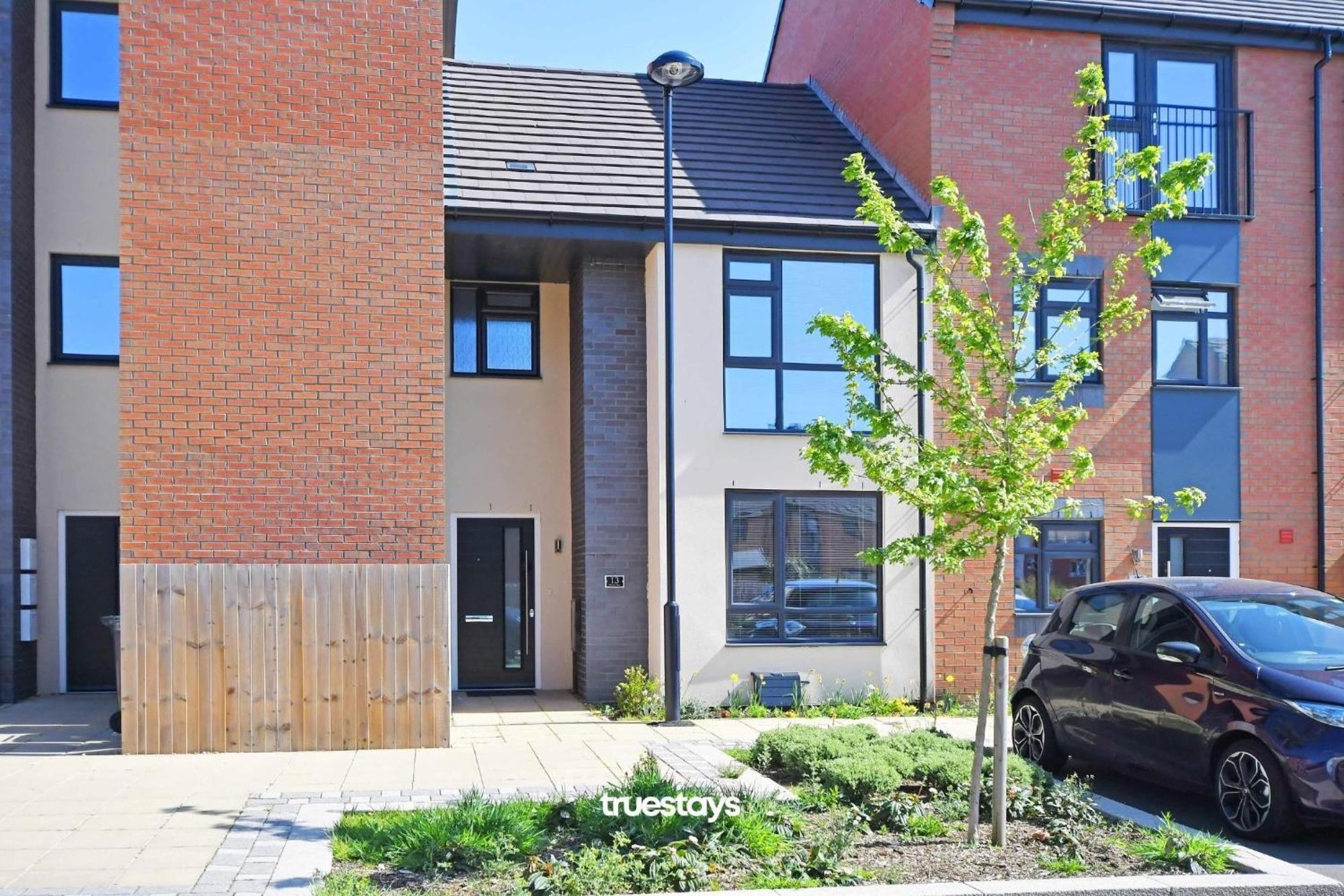 Regal House By True Stays - 3 Bedroom House In Stoke-On-Trent Bagian luar foto