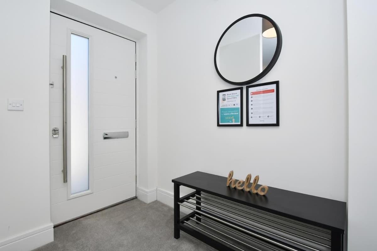 Regal House By True Stays - 3 Bedroom House In Stoke-On-Trent Bagian luar foto