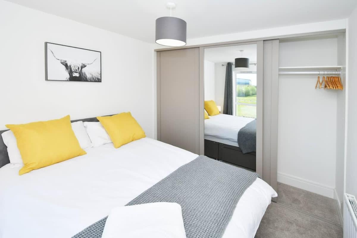 Regal House By True Stays - 3 Bedroom House In Stoke-On-Trent Bagian luar foto